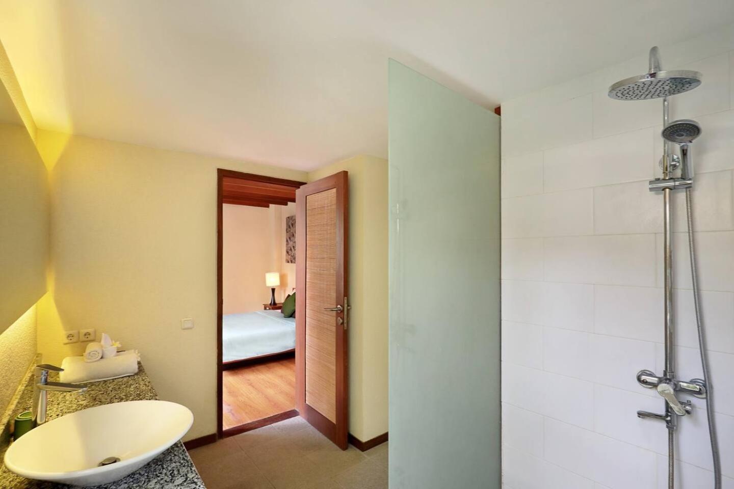Super Value 4 Bedroom, Walk To Bintang Supermarket เซมินยัค ภายนอก รูปภาพ