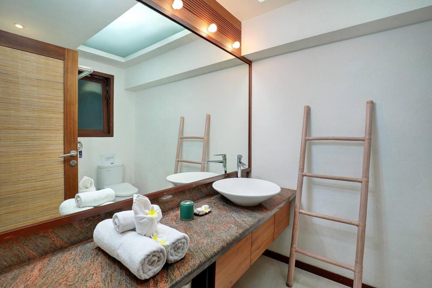 Super Value 4 Bedroom, Walk To Bintang Supermarket เซมินยัค ภายนอก รูปภาพ